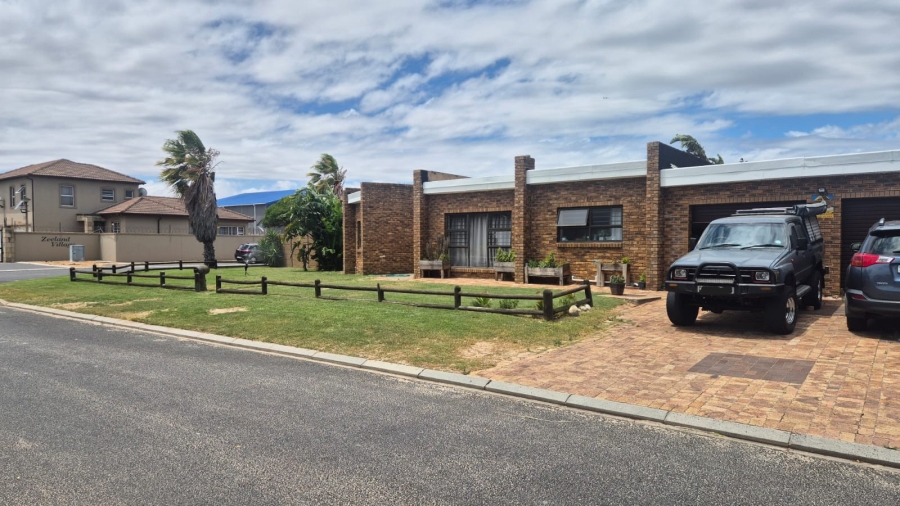 To Let 3 Bedroom Property for Rent in West Riding Western Cape